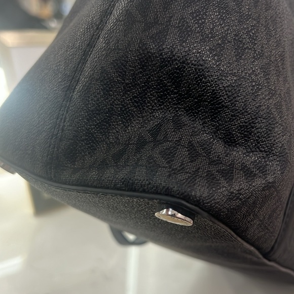 Michael Kors laptop bag EUC black with gray MK and silver hardware - Picture 6 of 14